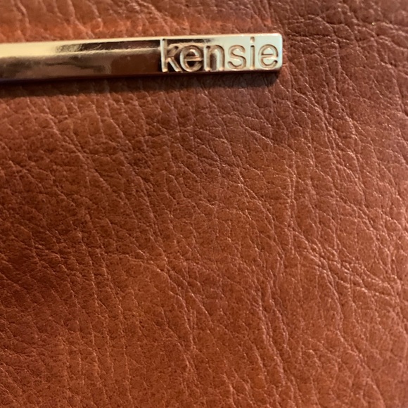 Kensie crossbody purse camel color - Picture 2 of 7